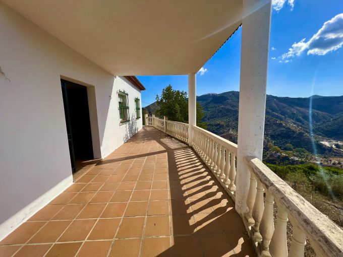 For Sale : Totally NEW Detached House in El Romo, close to Colmenar.